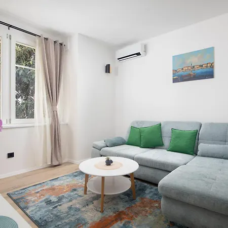 Pu La La Free Private Parking Lägenhet Pula