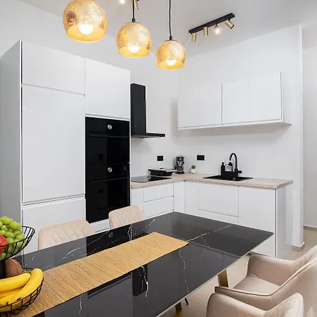 Pu La La Free Private Parking