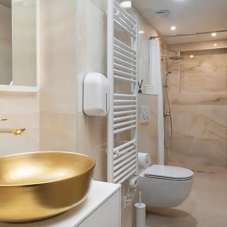 Pu La La Free Private Parking Lägenhet Pula