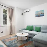 Pu La La Free Private Parking Apartment Pula